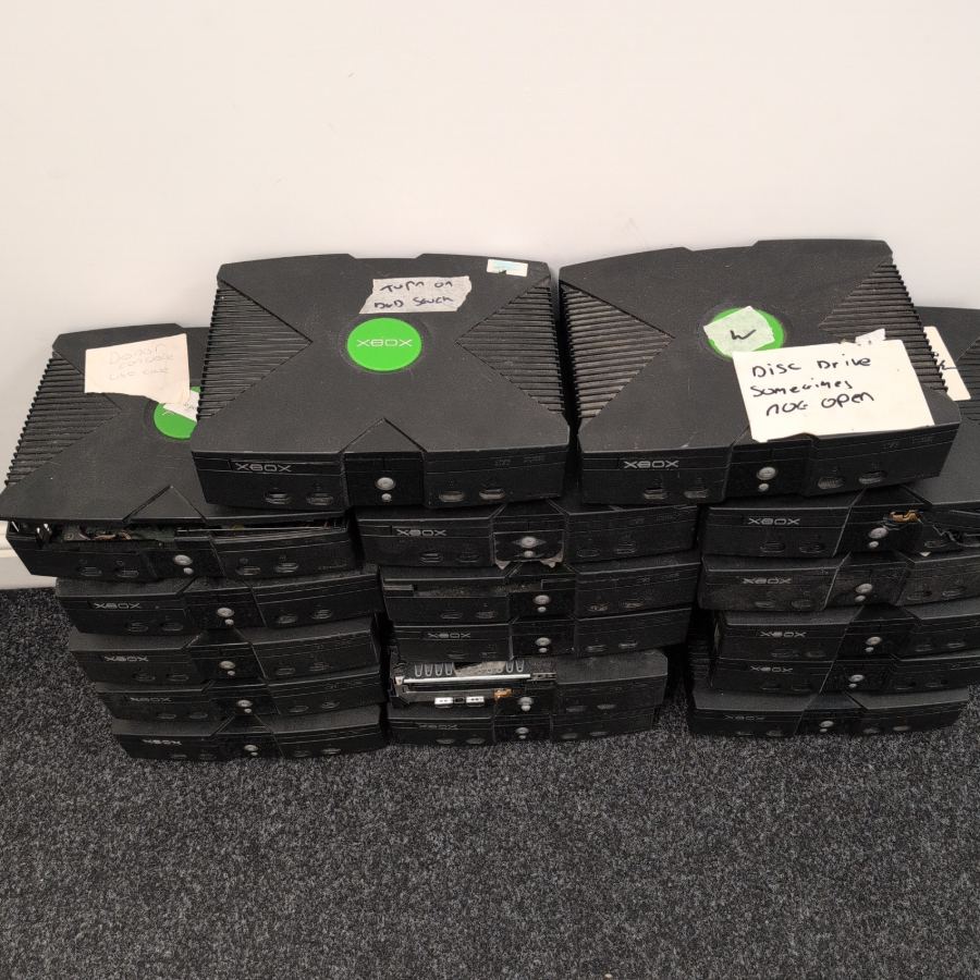 Faulty 17 x Microsoft Xbox Original Console Black - Spares & Repairs – image 8