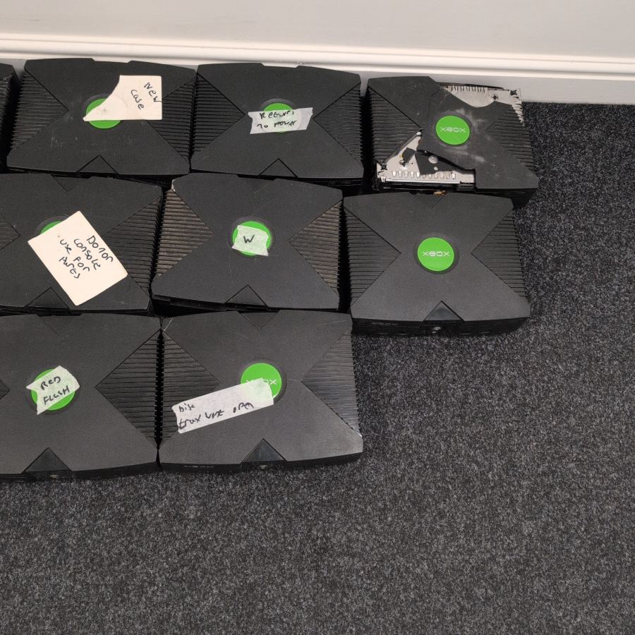 Faulty 17 x Microsoft Xbox Original Console Black - Spares & Repairs – image 11