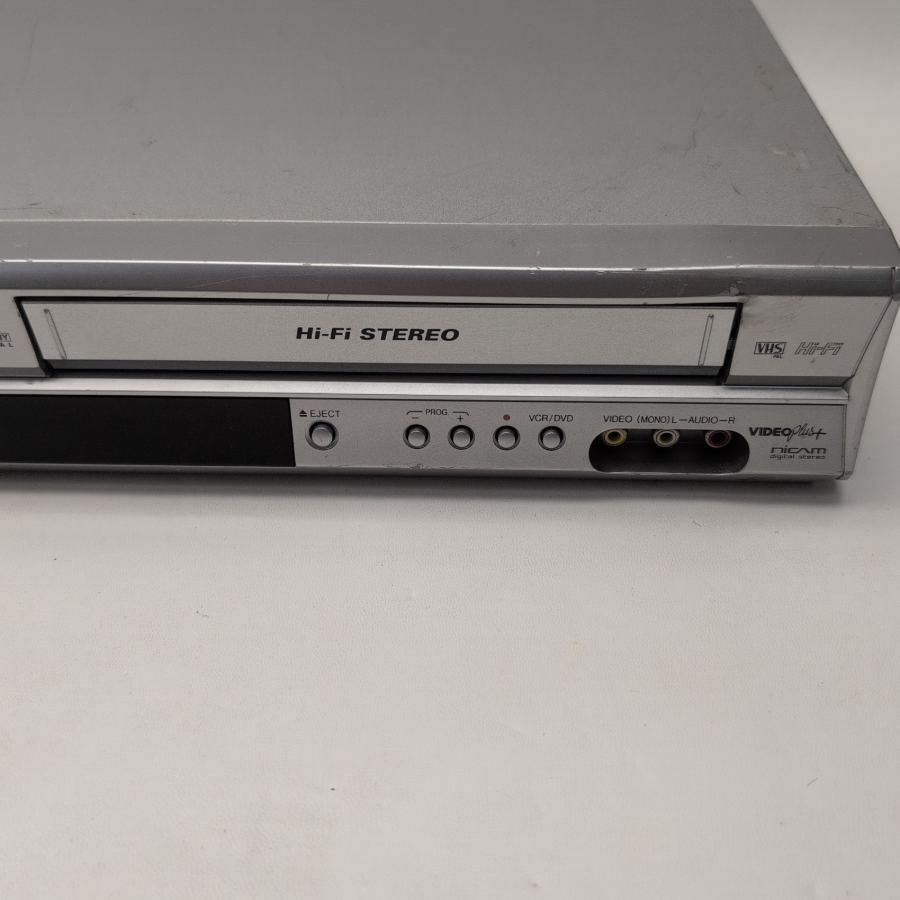 JVC HR-XV28 Combo DVD Player & VHS VCR Video Cassette Player duel deck working – image 9