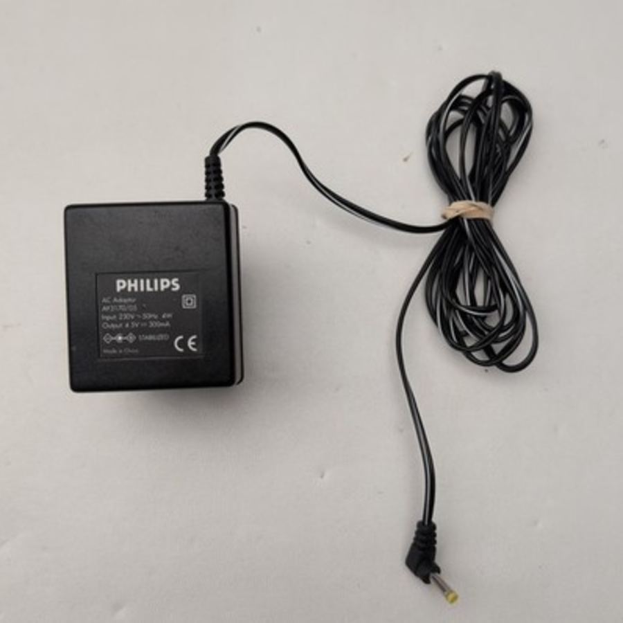 Phillips AC Adapter AY3170/05 4.5v 300ma came (Portable CD Player Power Supply)