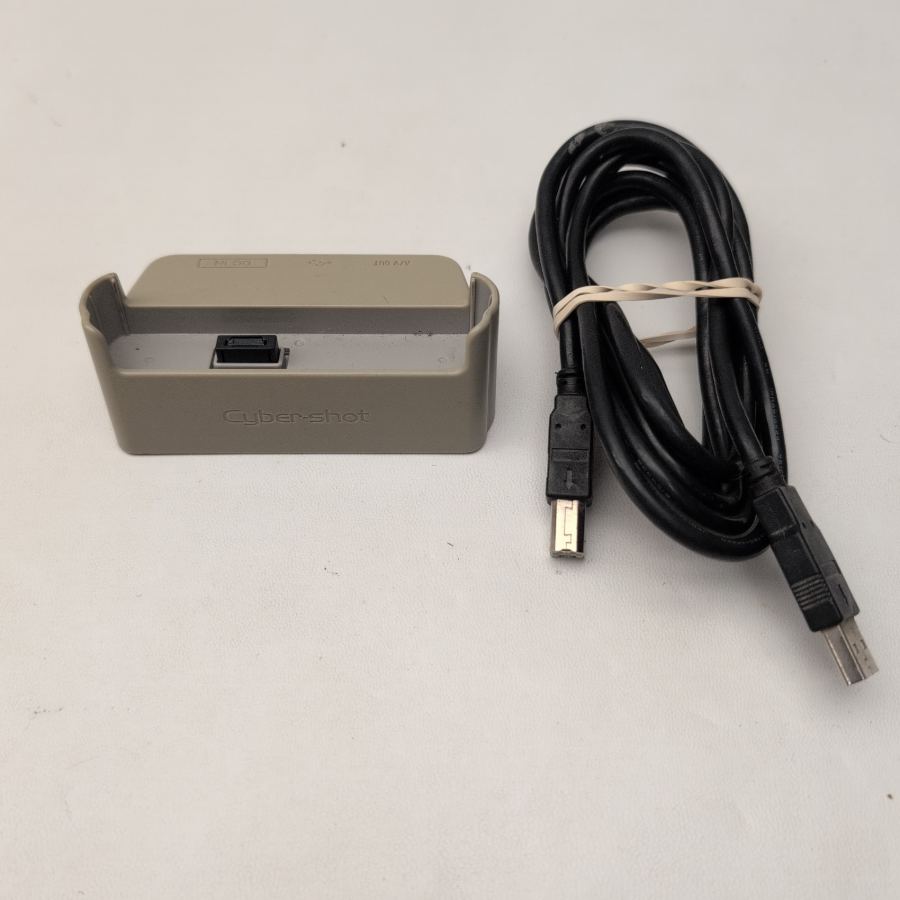 Genuine Sony CyberShot UC-TA  Stand Cradle for CyberShot DSC-T1 + cable